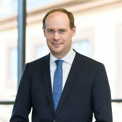 Prof. Jannis Bischof